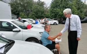 Региональный СФР вручил ключи от новых Lada Granta 16 волгоградцам, пострадавшим на производстве